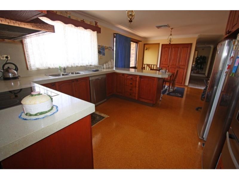 18 Lindsay Street, Cessnock NSW 2325