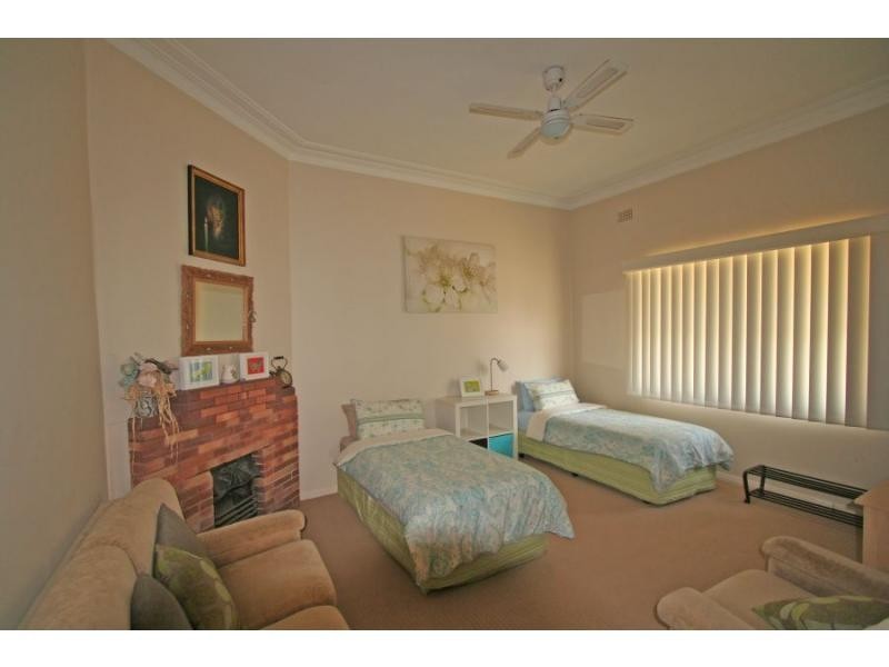 4 Oliver Street, Cessnock NSW 2325