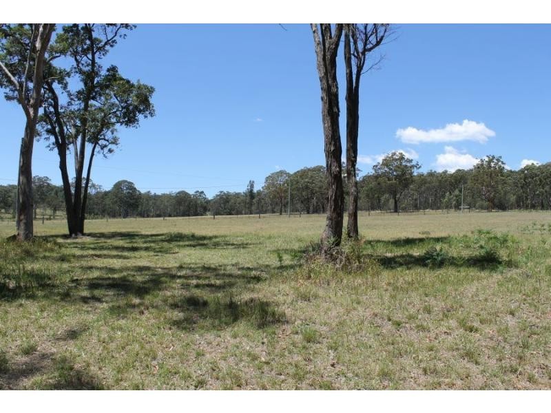 812 Sandy Creek Road, Quorrobolong NSW 2325