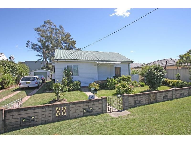 42 Anzac Avenue, Cessnock NSW 2325