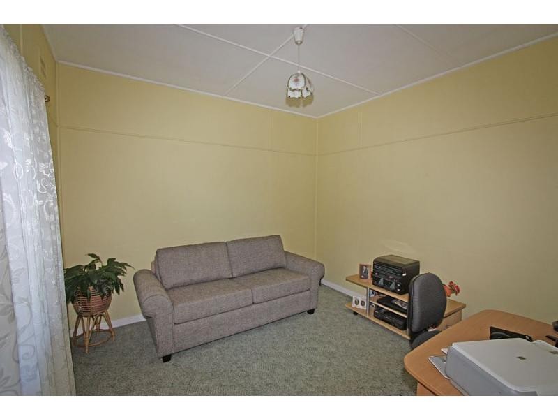 42 Anzac Avenue, Cessnock NSW 2325