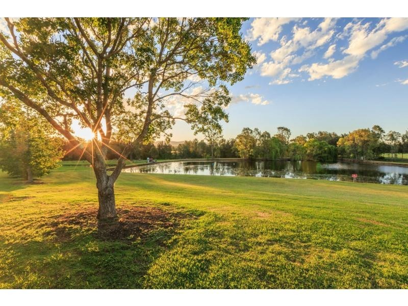 4 Londons Road, Lovedale NSW 2325