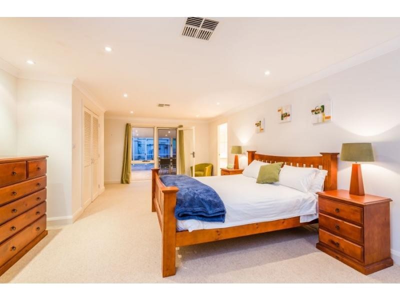 4 Londons Road, Lovedale NSW 2325