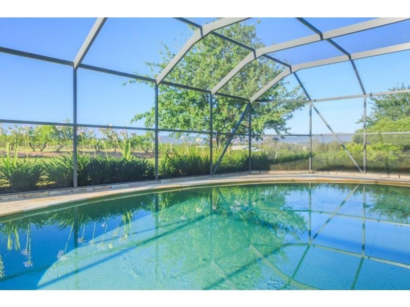 4 Londons Road, Lovedale NSW 2325