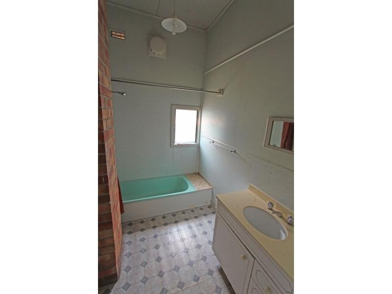 2 Scholey Street, Cessnock NSW 2325