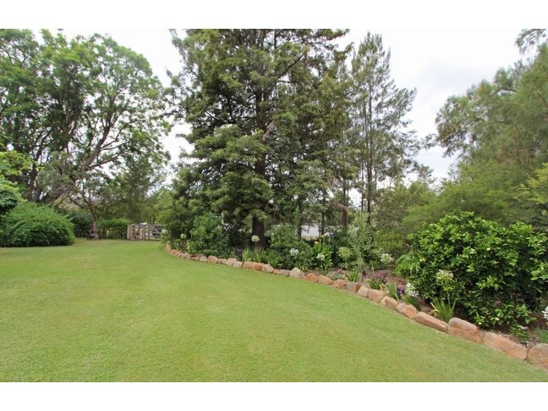 8 Adair Street, Broke NSW 2330