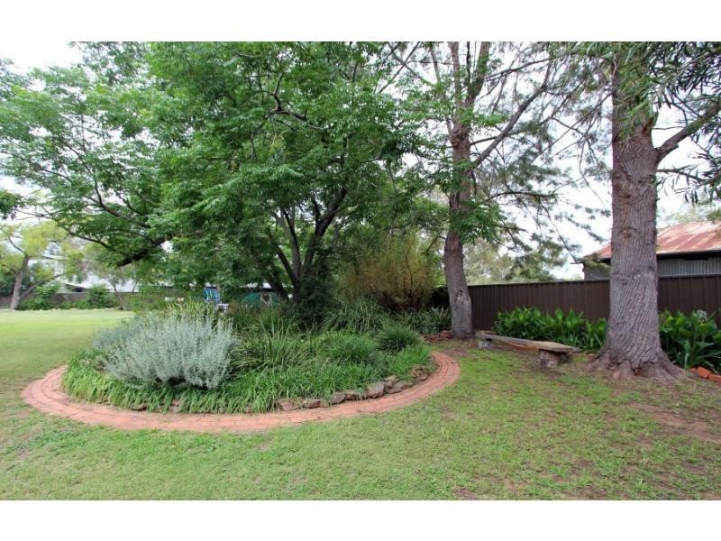 8 Adair Street, Broke NSW 2330