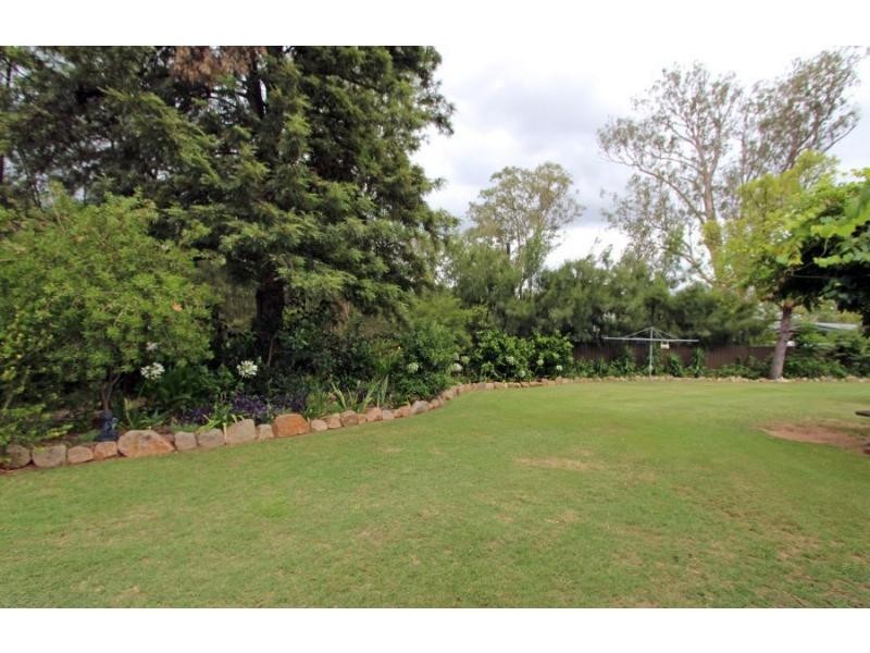 8 Adair Street, Broke NSW 2330