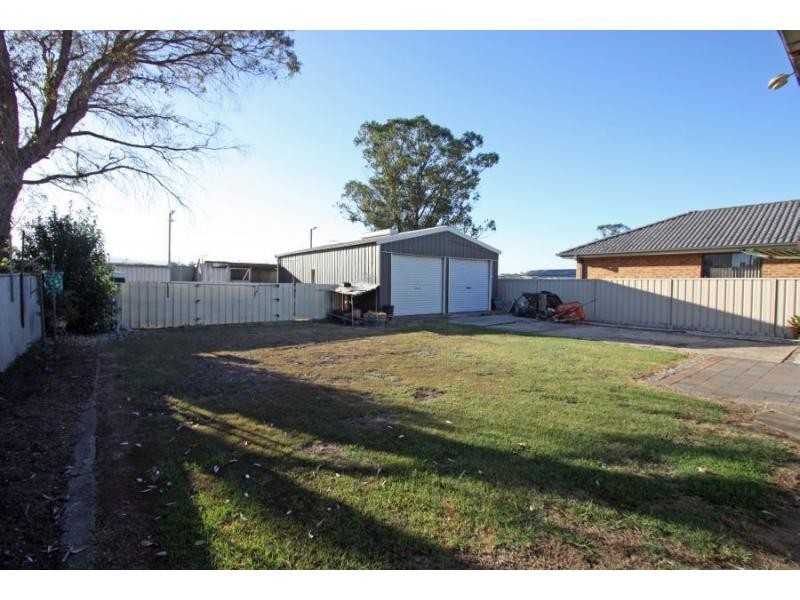 24 Barrett Avenue, Cessnock NSW 2325