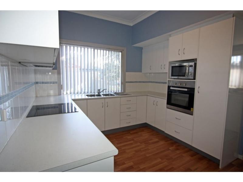 24 Barrett Avenue, Cessnock NSW 2325