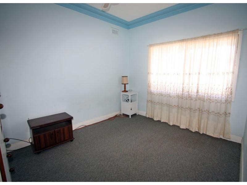 24 Barrett Avenue, Cessnock NSW 2325