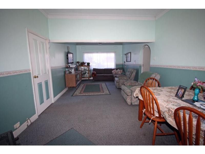 24 Barrett Avenue, Cessnock NSW 2325