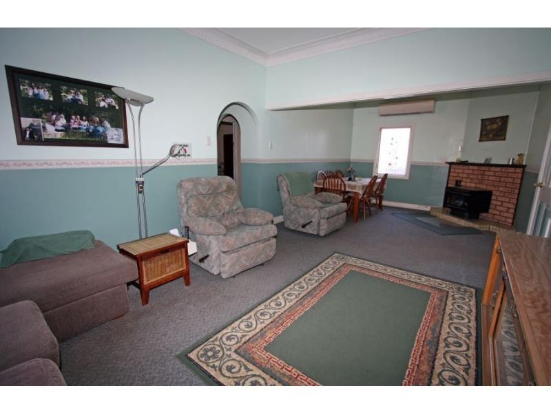 24 Barrett Avenue, Cessnock NSW 2325