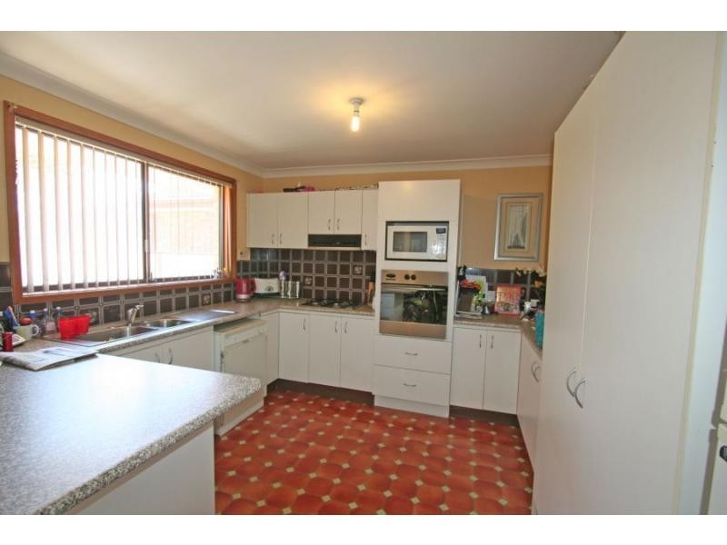 8 Comerford Close, Aberdare NSW 2325