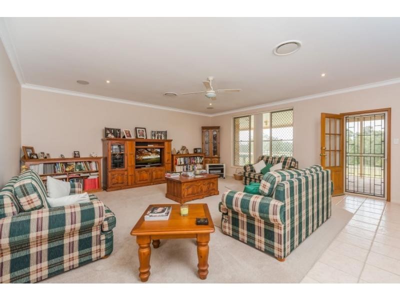 7 Jacaranda Grove, Elrington NSW 2325