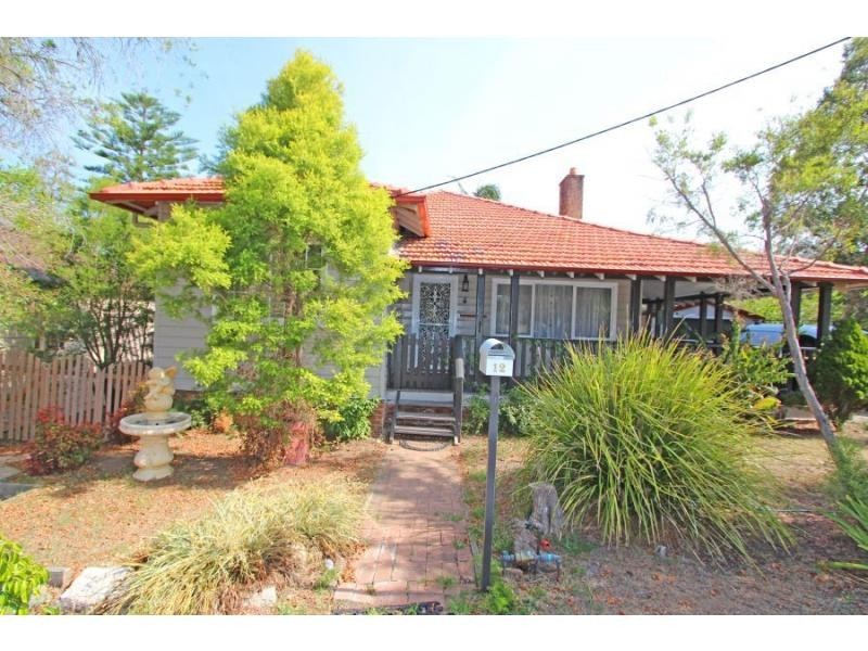 12 Dubbo Street, Abermain NSW 2326