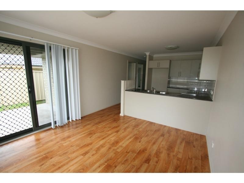 2/37 Armidale Street, Abermain NSW 2326