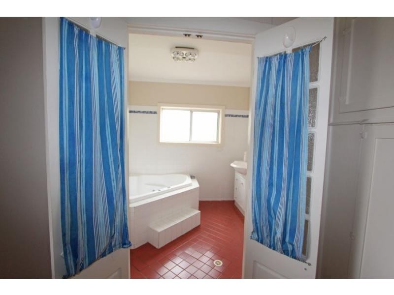 16 Catherine Street, Cessnock NSW 2325