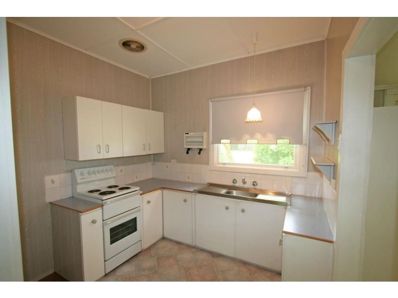 25 Wollombi Road, Cessnock NSW 2325