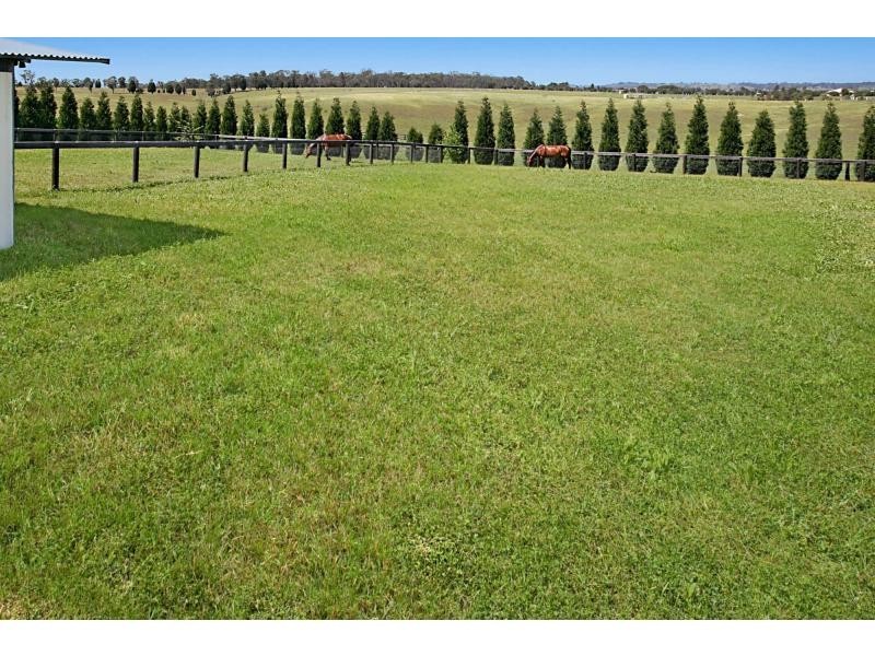 665 Luskintyre Road, Luskintyre NSW 2321