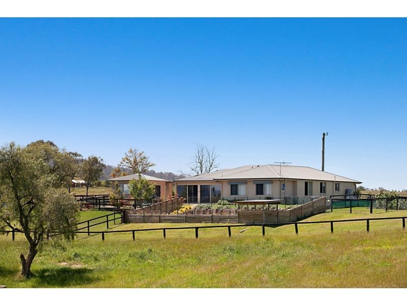 665 Luskintyre Road, Luskintyre NSW 2321