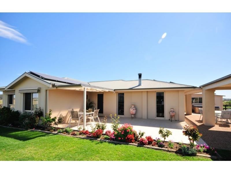 665 Luskintyre Road, Luskintyre NSW 2321