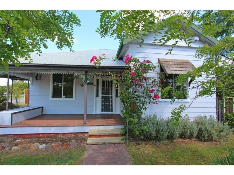 35 Edgeworth Street, Cessnock NSW 2325
