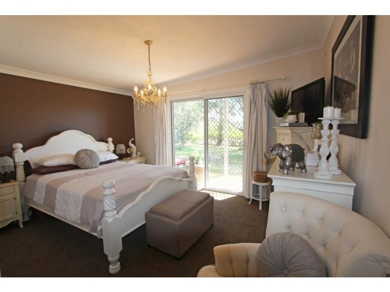 1281 Leggetts Drive, Mount Vincent NSW 2323