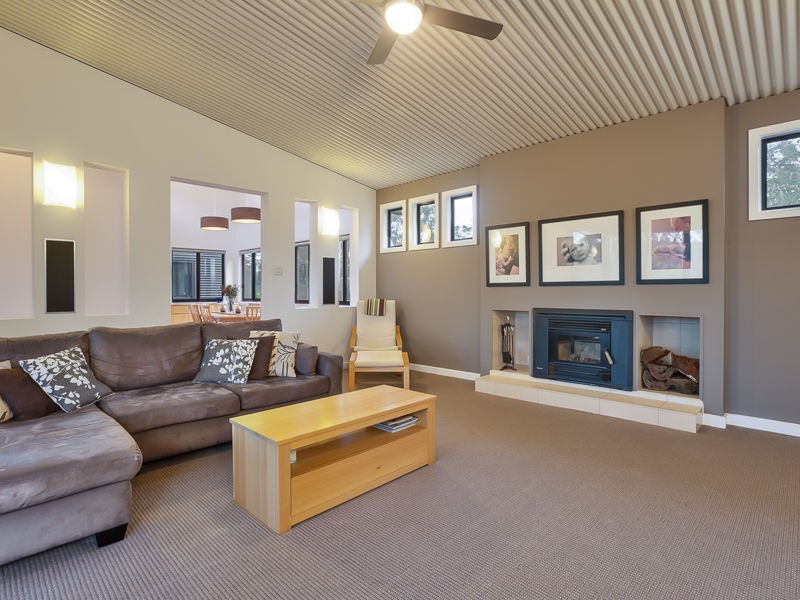 118 Narone Creek Road, Wollombi NSW 2325