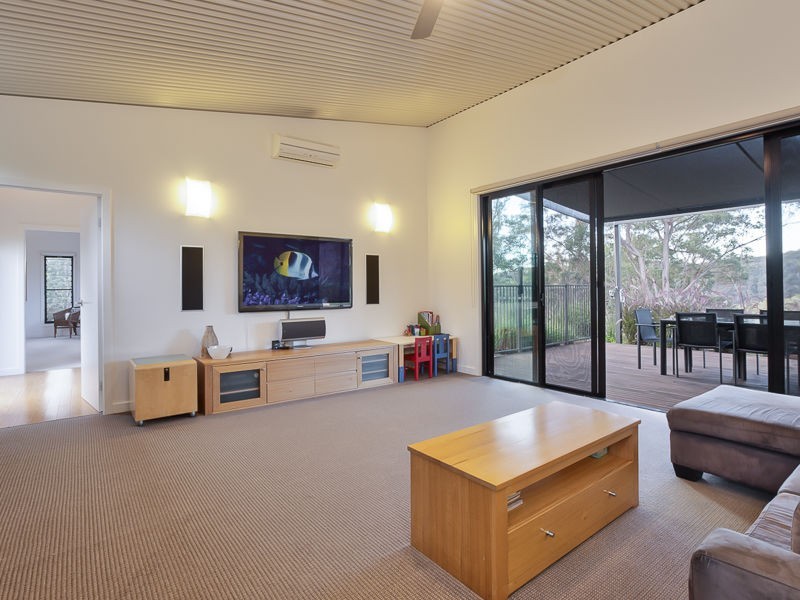 118 Narone Creek Road, Wollombi NSW 2325