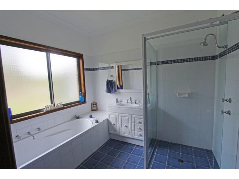 249 Tuckers Lane, Rothbury NSW 2320