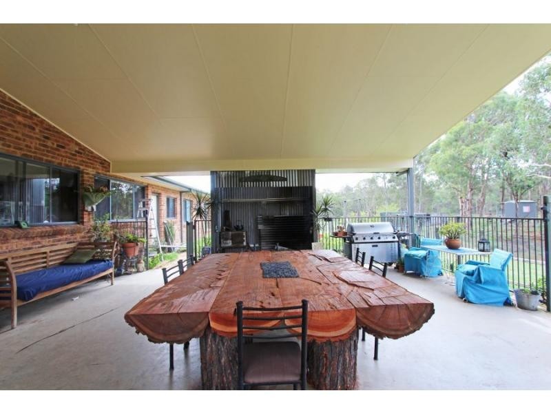 249 Tuckers Lane, Rothbury NSW 2320