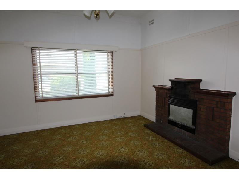 288 Maitland Road, Cessnock NSW 2325