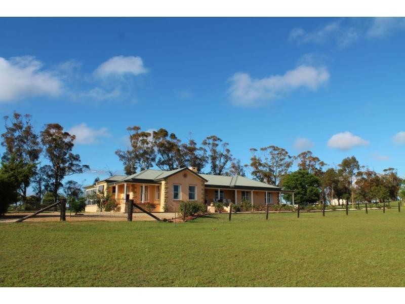 30 Coachmans Drive, Singleton NSW 2330
