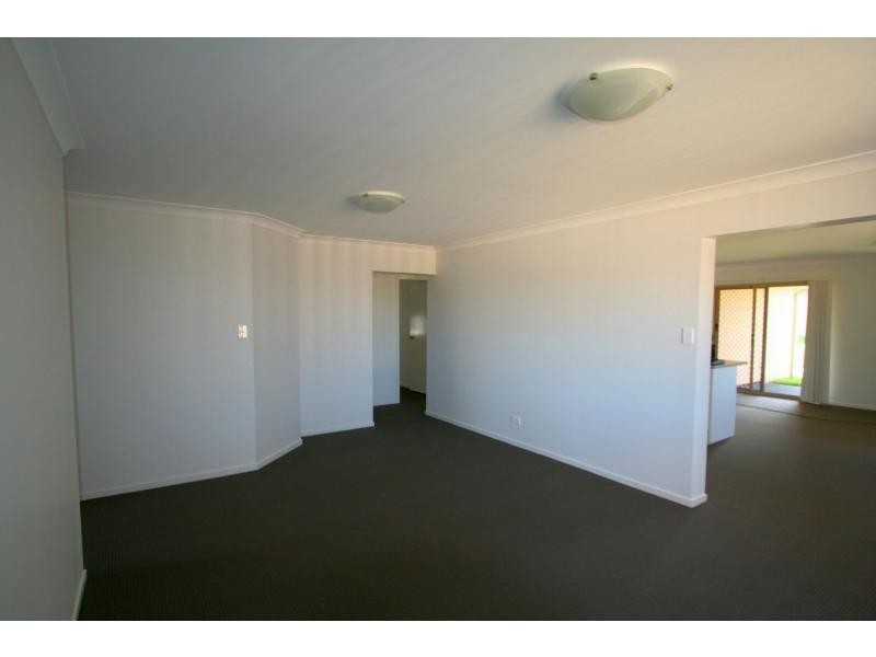 18 Trebbiano Drive, Cessnock NSW 2325