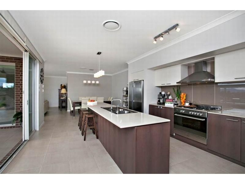 8 Loch Katrine Drive, Lochinvar NSW 2321