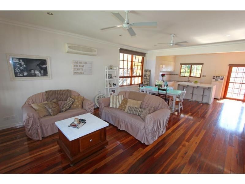 44 Vulture Street, Ellalong NSW 2325