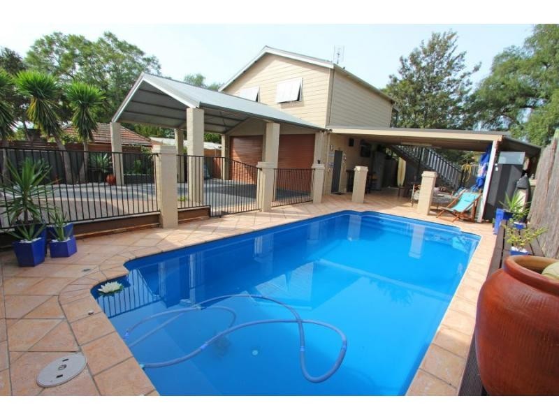 16 Bent Street, Cessnock NSW 2325