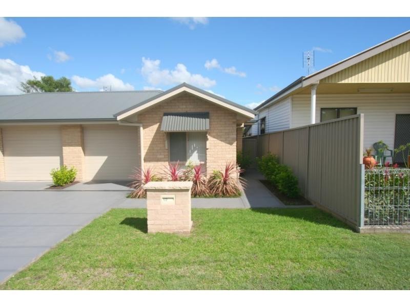 2/1 George Street, Cessnock NSW 2325