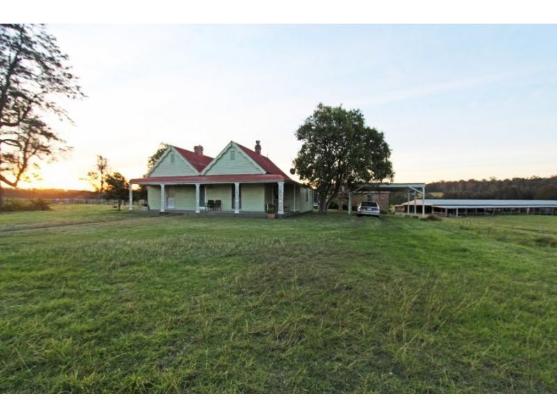 702 Wollombi Road, Bishops Bridge NSW 2326