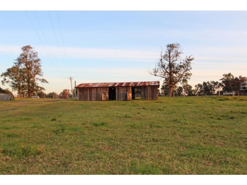 702 Wollombi Road, Bishops Bridge NSW 2326