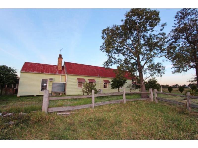 702 Wollombi Road, Bishops Bridge NSW 2326