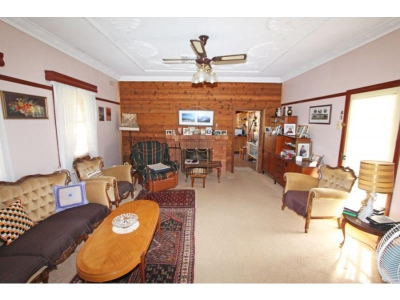 702 Wollombi Road, Bishops Bridge NSW 2326