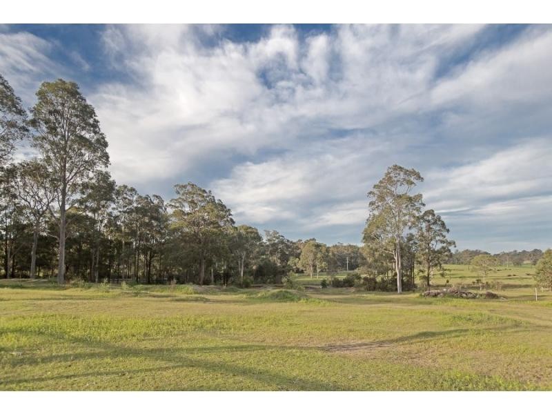 144 Lake Road, Elrington NSW 2325