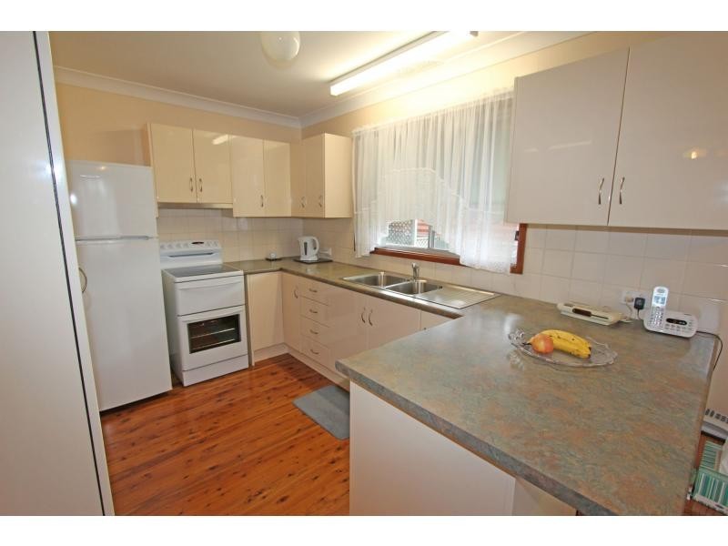 15 Balmoral Avenue, Cessnock NSW 2325