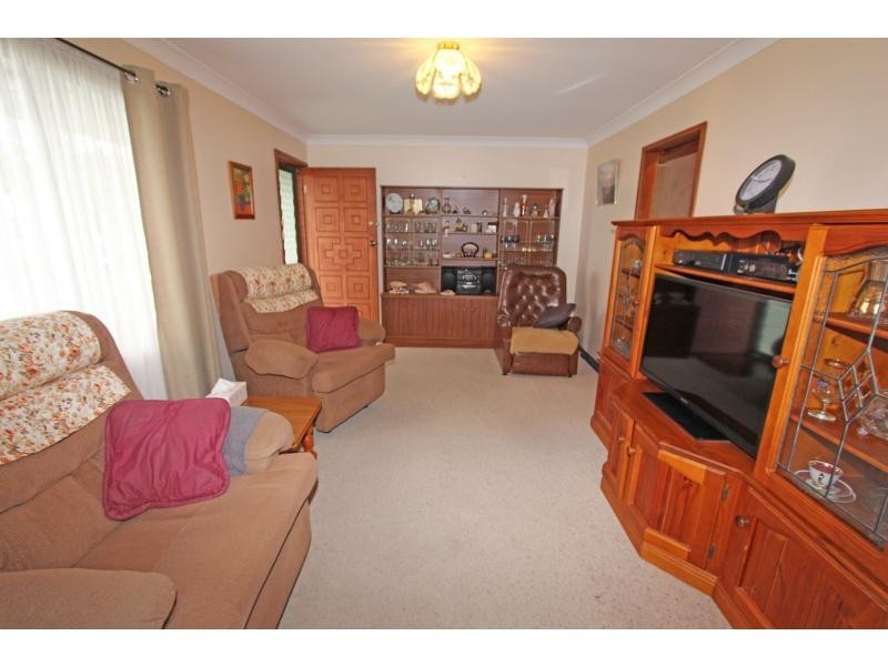 15 Balmoral Avenue, Cessnock NSW 2325