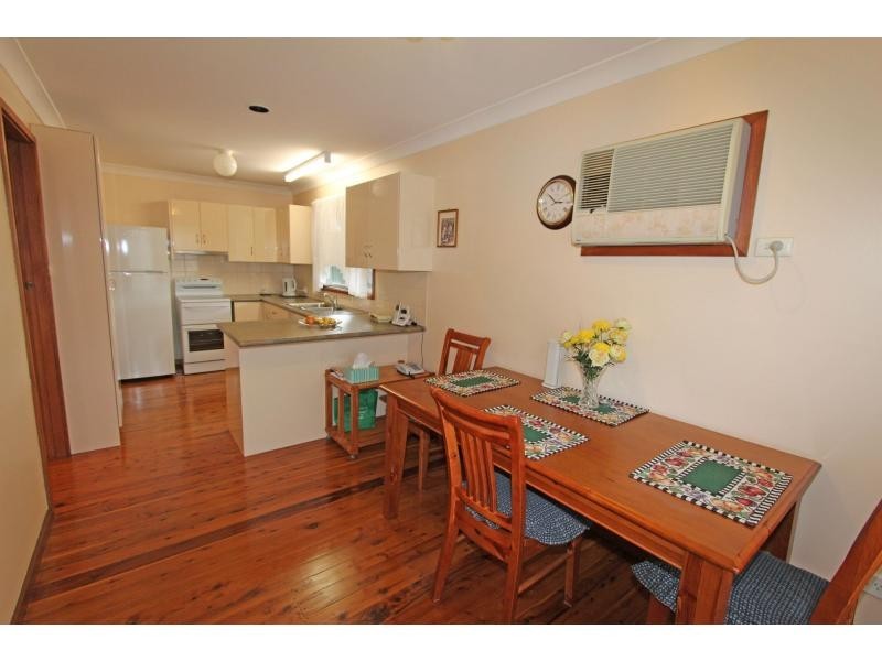 15 Balmoral Avenue, Cessnock NSW 2325