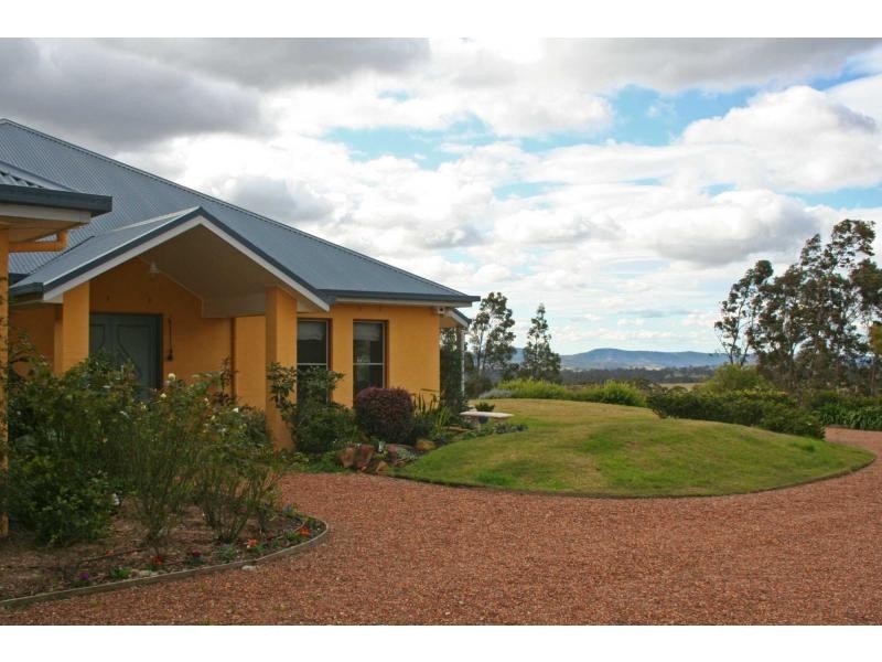 141 Camp Road, Lovedale NSW 2325