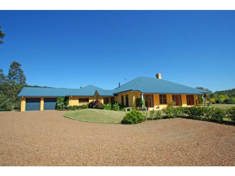 141 Camp Road, Lovedale NSW 2325