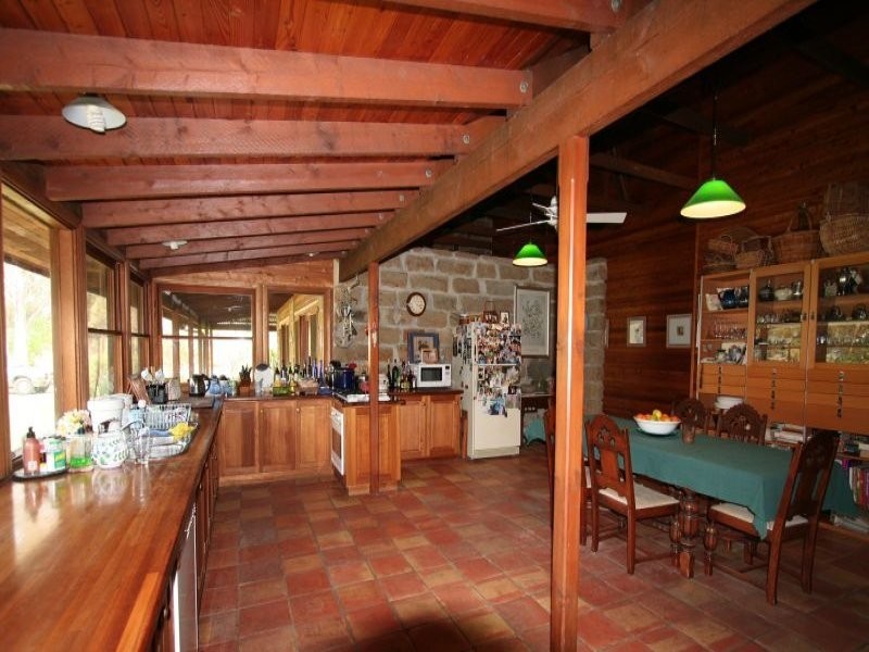 72 Gillards Lane, Pokolbin NSW 2320